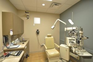 An eye exam room at the UT Student Health Center.